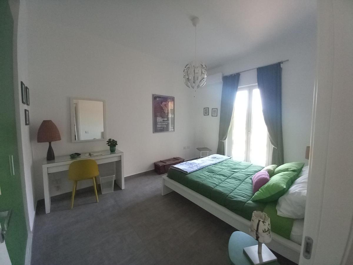 Lo Scorcio Della Neapolis Accogliente Appartamento Pressi Parco Neapolis 锡拉库扎 外观 照片
