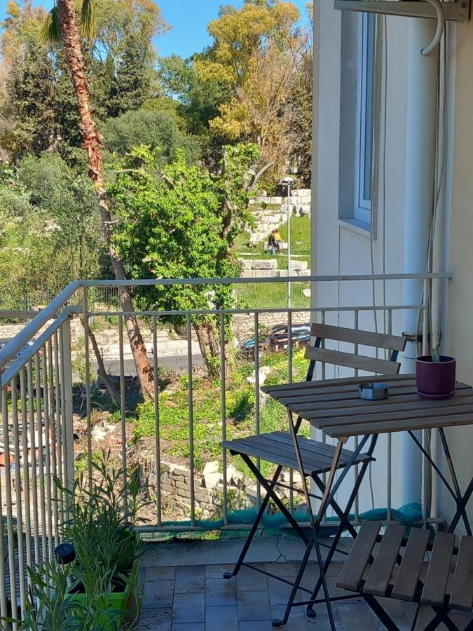 Lo Scorcio Della Neapolis Accogliente Appartamento Pressi Parco Neapolis 锡拉库扎 外观 照片